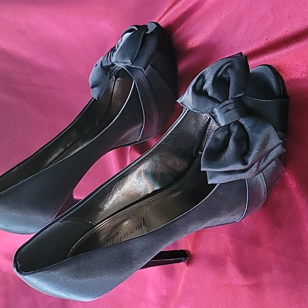 BLACK SATIN PEEP TOE sz 9.5 big bow sexy ♥️ 🔥 platform stiletto heels